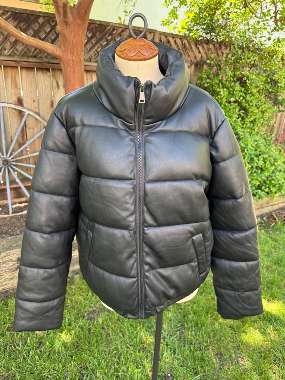 Sebby Collection Puffer Jacket Faux Leather Black Full Zip Quilted Padded Large